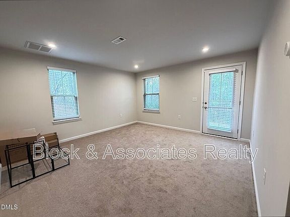 3rd image of 936 Channing Park Cir
