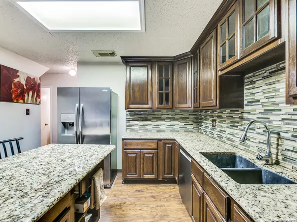 9930 KELTON DR, San Antonio, TX 78250