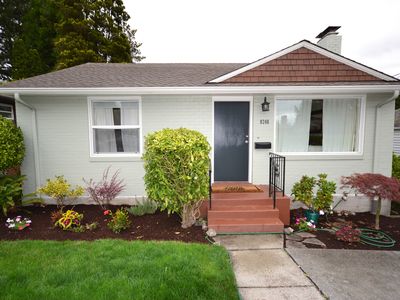 8246 Corliss Ave N, Seattle, WA, 98103