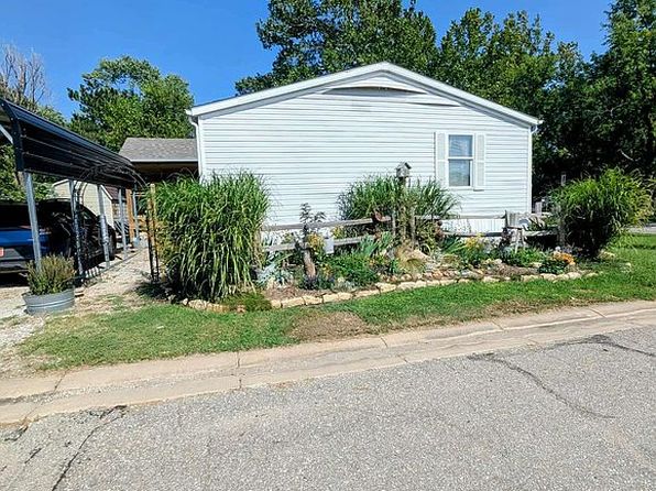 124 N John Dr