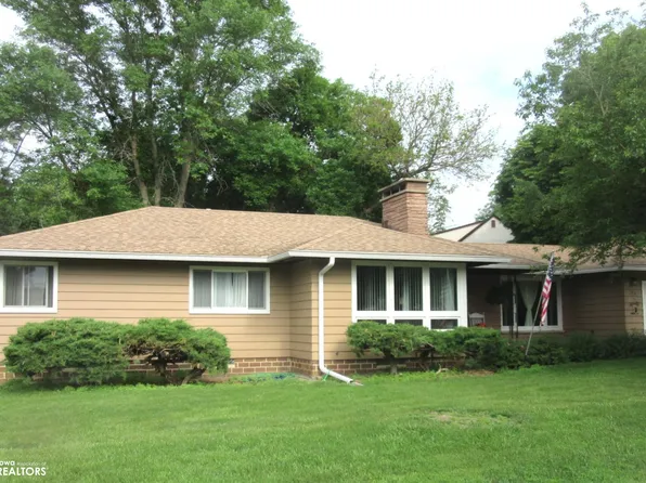 336 N West St, Forest City, IA 50436