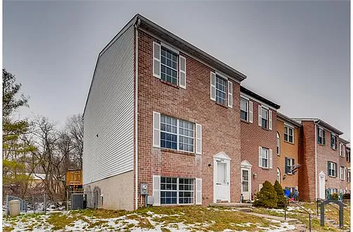 2842 Beckon Dr Photo 1