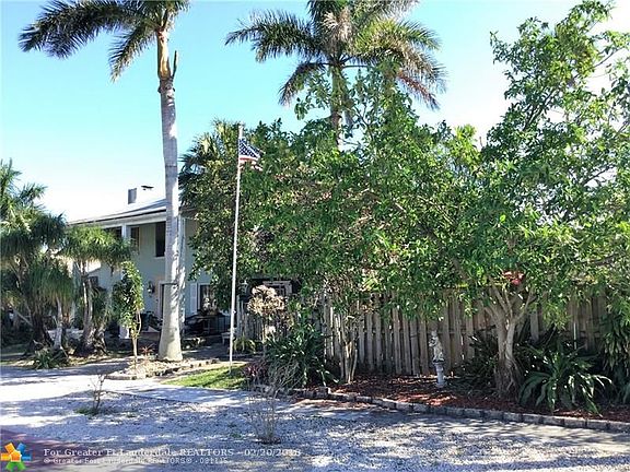 2nd image of 124 NW 25th St
