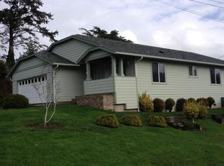 108 8th St, Garibaldi, OR 97118