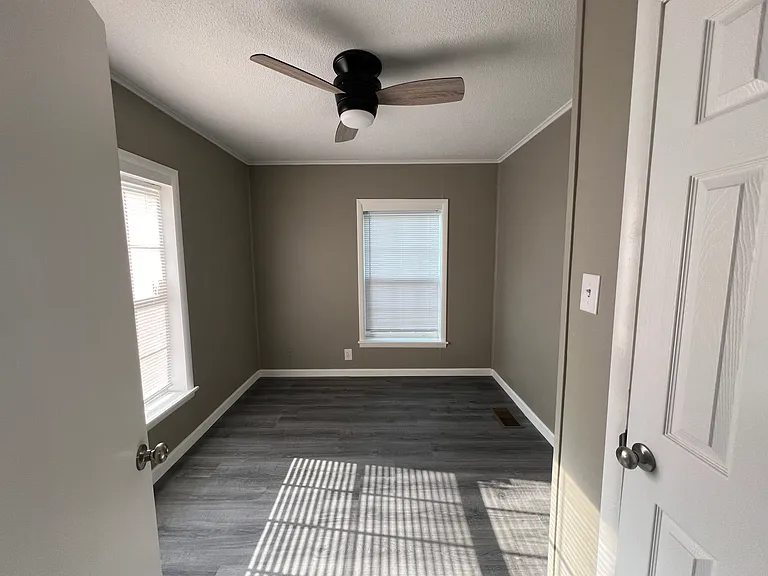 1231 S 76th East Ave — Photo 5