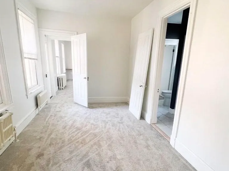 113 E Walnut St #3 — Photo 2