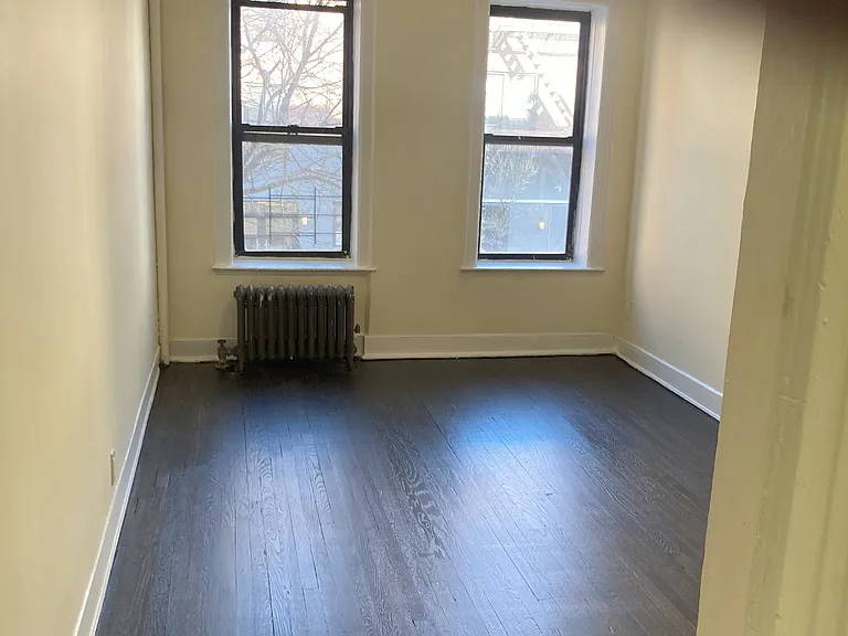 45-54 39th Pl #2E — Photo 28