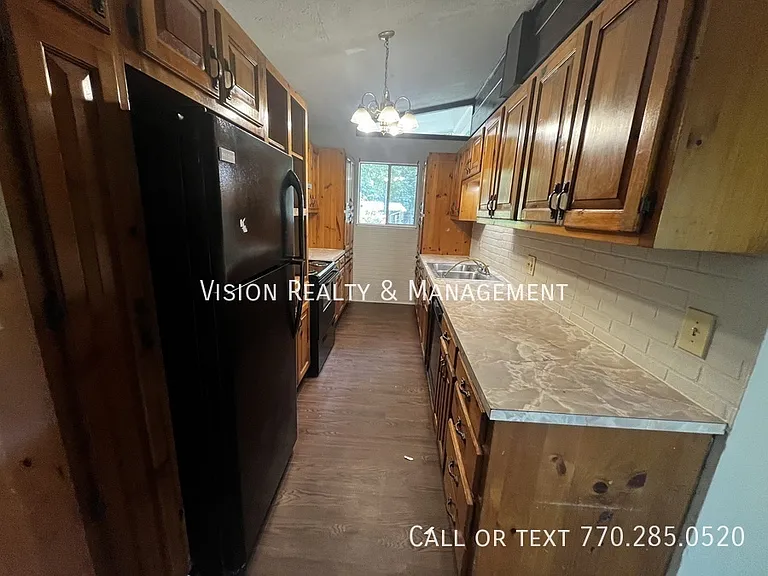 150 Castlegate Cir — Photo 10