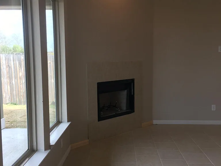 156 Bass Ln — Photo 4