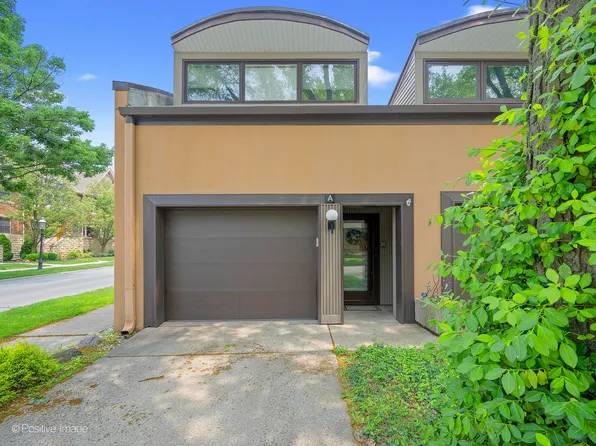 241 E Burlington St Suite A, Riverside, IL 60546