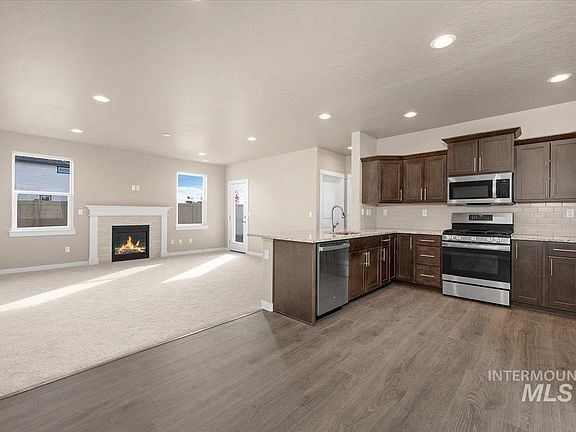 4th image of 1315 W West Santiago Street Block #3-lot 22