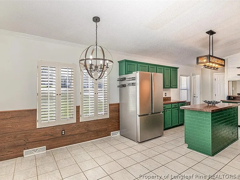 18 Five Ponds Dr — Photo 12