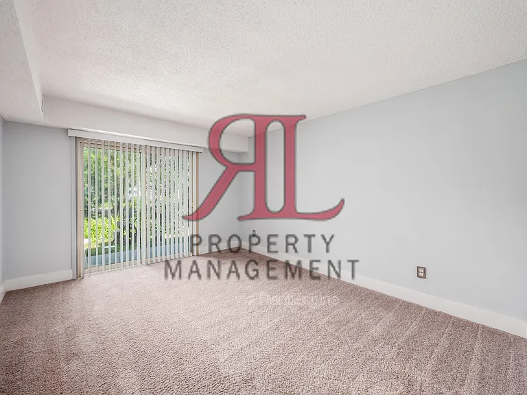 1212 Lake Shore Dr — Photo 18