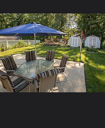 3rd image of 117 Haverhill Rd