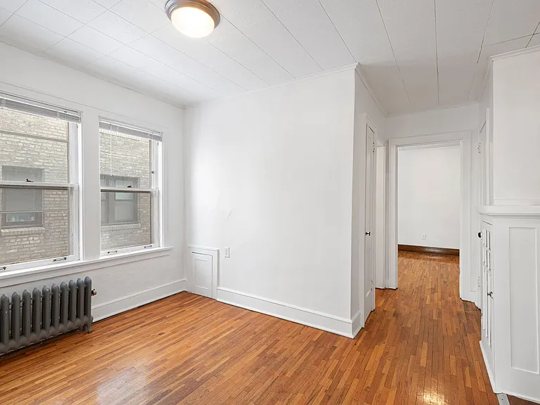 Brownstone on Grand — Photo 10