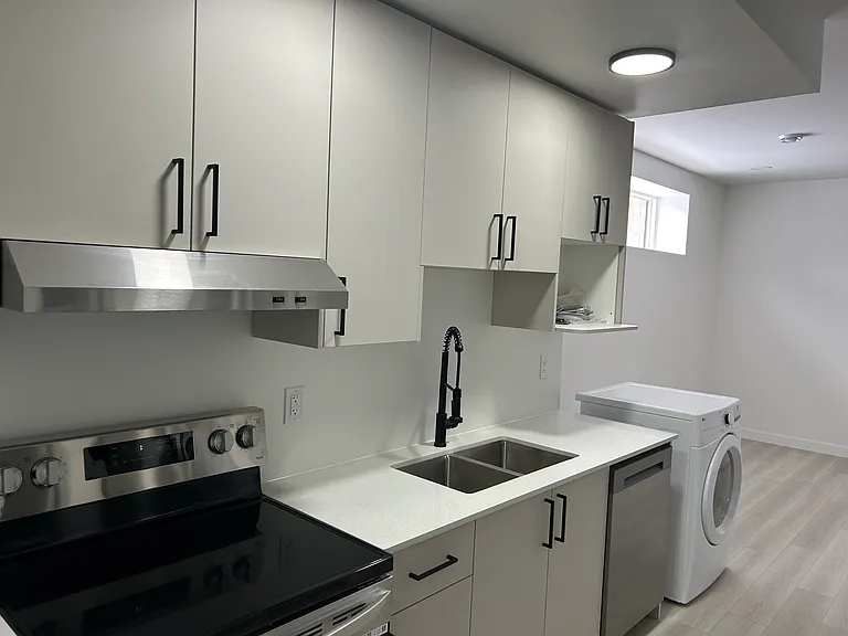 1273 Manitoba Ave #A — Photo 5