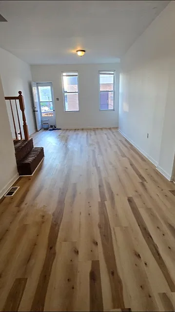 5 bed, 1700 sqft, $2,200 — Photo 3