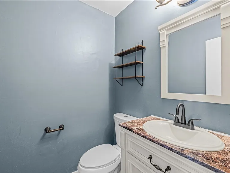 5021 Clairmont Ct — Photo 19