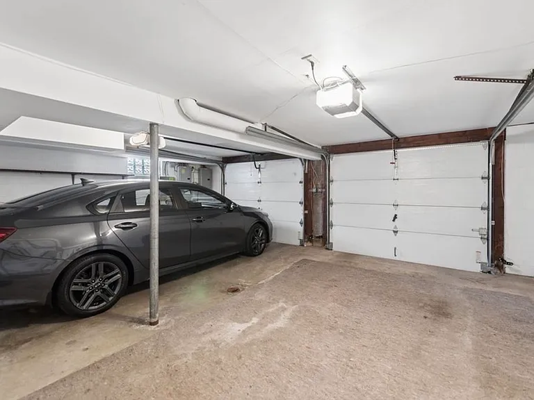 403 Homewood Ave — Photo 8