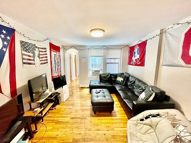 109 Salem St #3