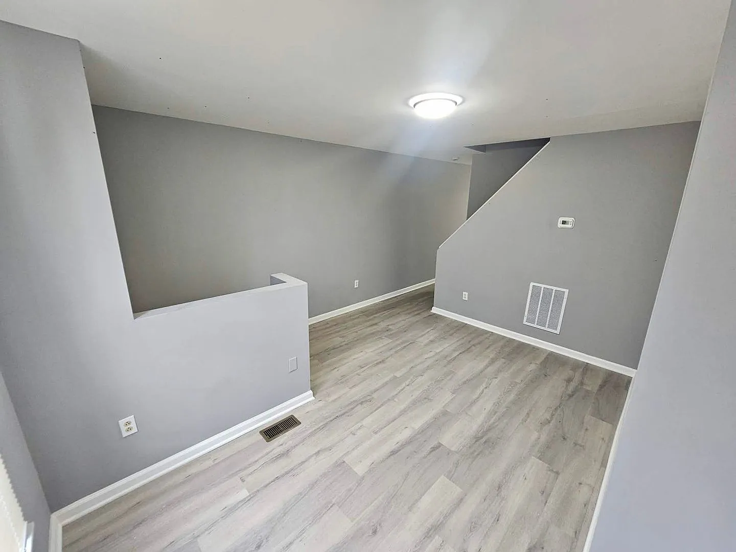 3 Bedroom Townhome in Pigtwon — Photo 3