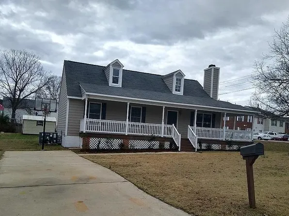 100 Steeple Rd, Holly Springs, NC 27540