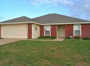 2001 Red Sage Dr, Waco, TX 76708