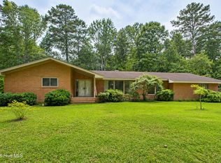 527 Edgewood Circle, Whiteville, NC 28472