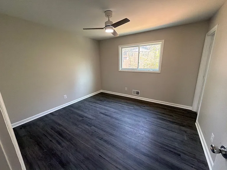 3231 Amhurst Dr NW — Photo 11