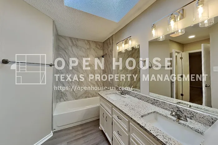 1228 Windy Meadows Dr — Photo 10
