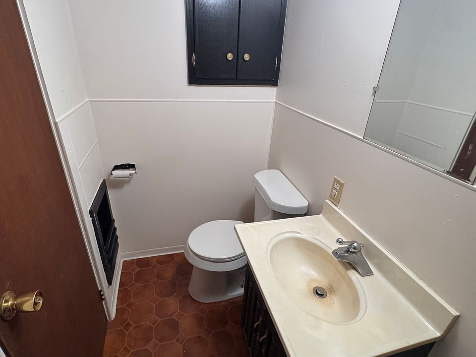 2nd image of 2 W Main St #3