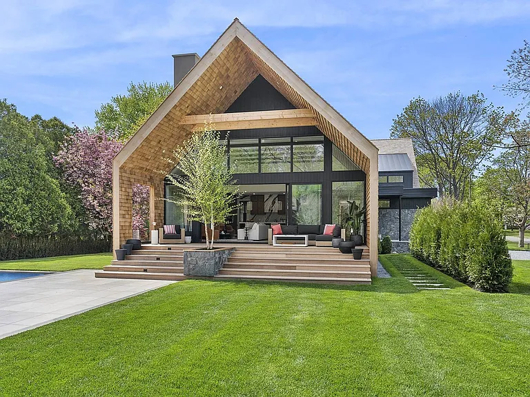 5 Bayberry Ln — Photo 4
