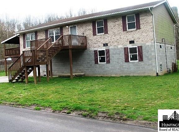 3rd image of 105 Hillview Ln