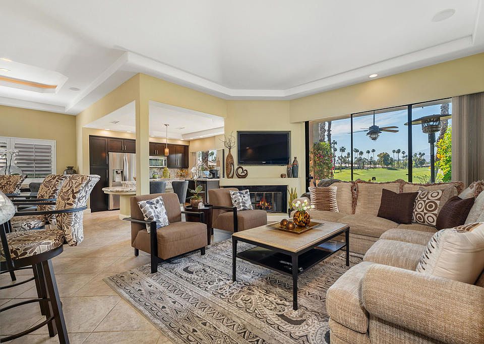 1st image of 76075 Palm Valley Dr