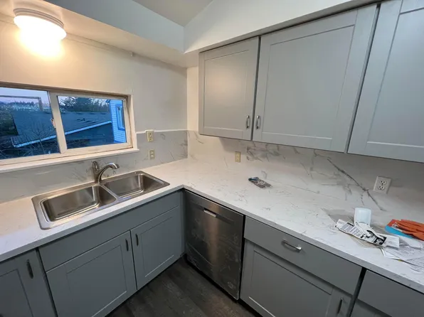 1220 NE 84th Ave, Portland, OR 97220