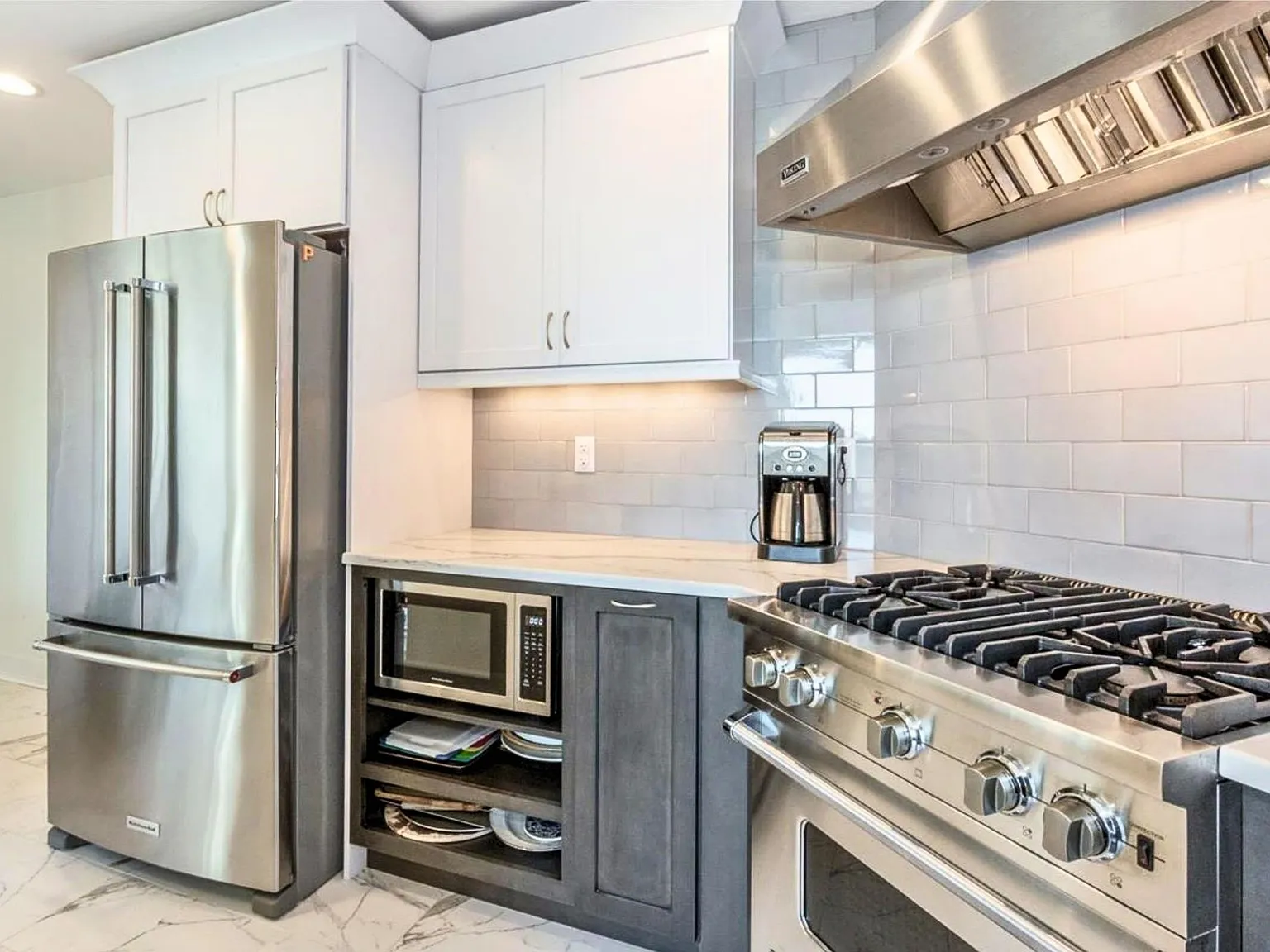 2 bed, 2.0 bath, 1322 sqft, $4,300 — Photo 4