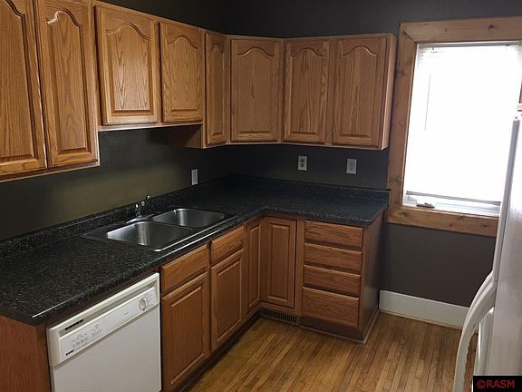 3rd image of 304 E 1st St