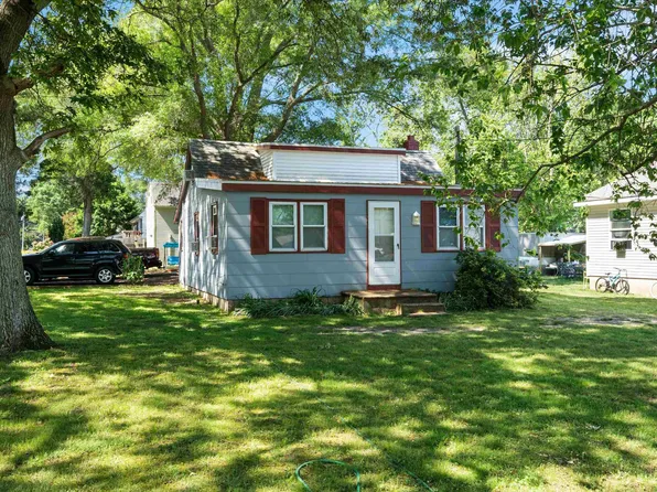 35 E Atlantic Ave, Cape May Court House, NJ 08210