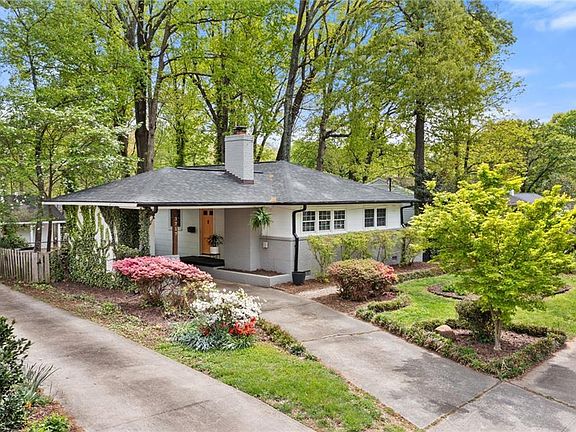 3rd image of 3717 Manor Dr