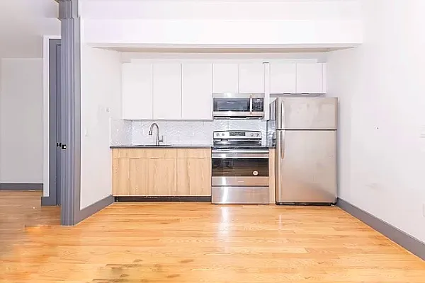 Rented by Sunshine Management Group, LLC | media 4