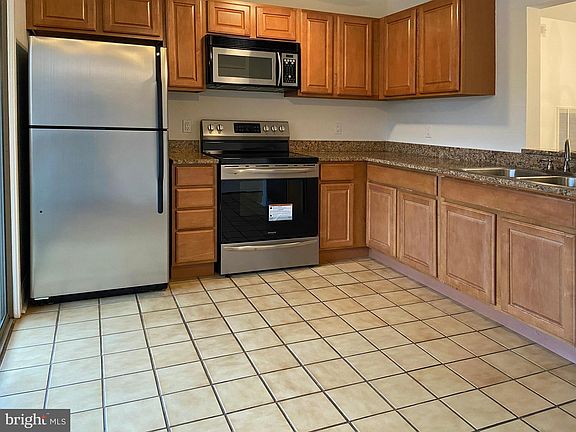 4th image of 7006 Channel Village Ct #202UL