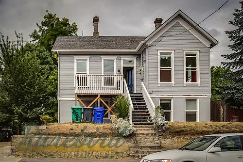Floor plan 1333 SE Yamhill St