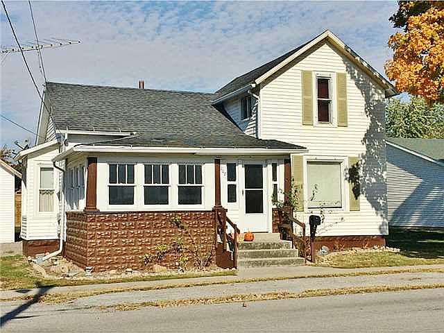 1st image of 208 W Hicks St