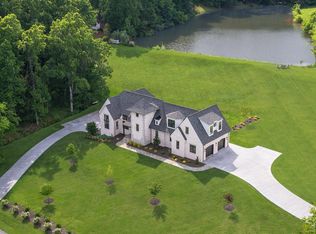 1002 Boone Hill Dr, Lynchburg, VA 24503