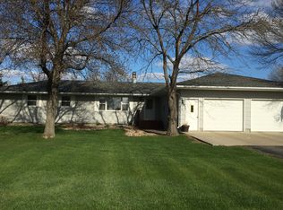 511 N 6th St, Groton, SD 57445