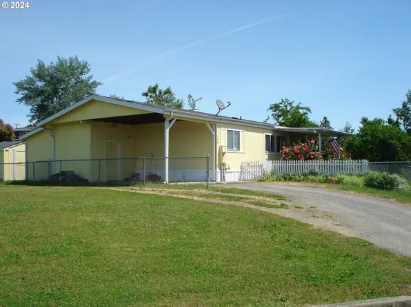 139 Lone Oak Ct, Roseburg, OR 97471