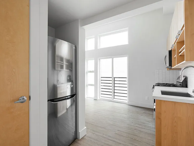 510 Broadway — Photo 11
