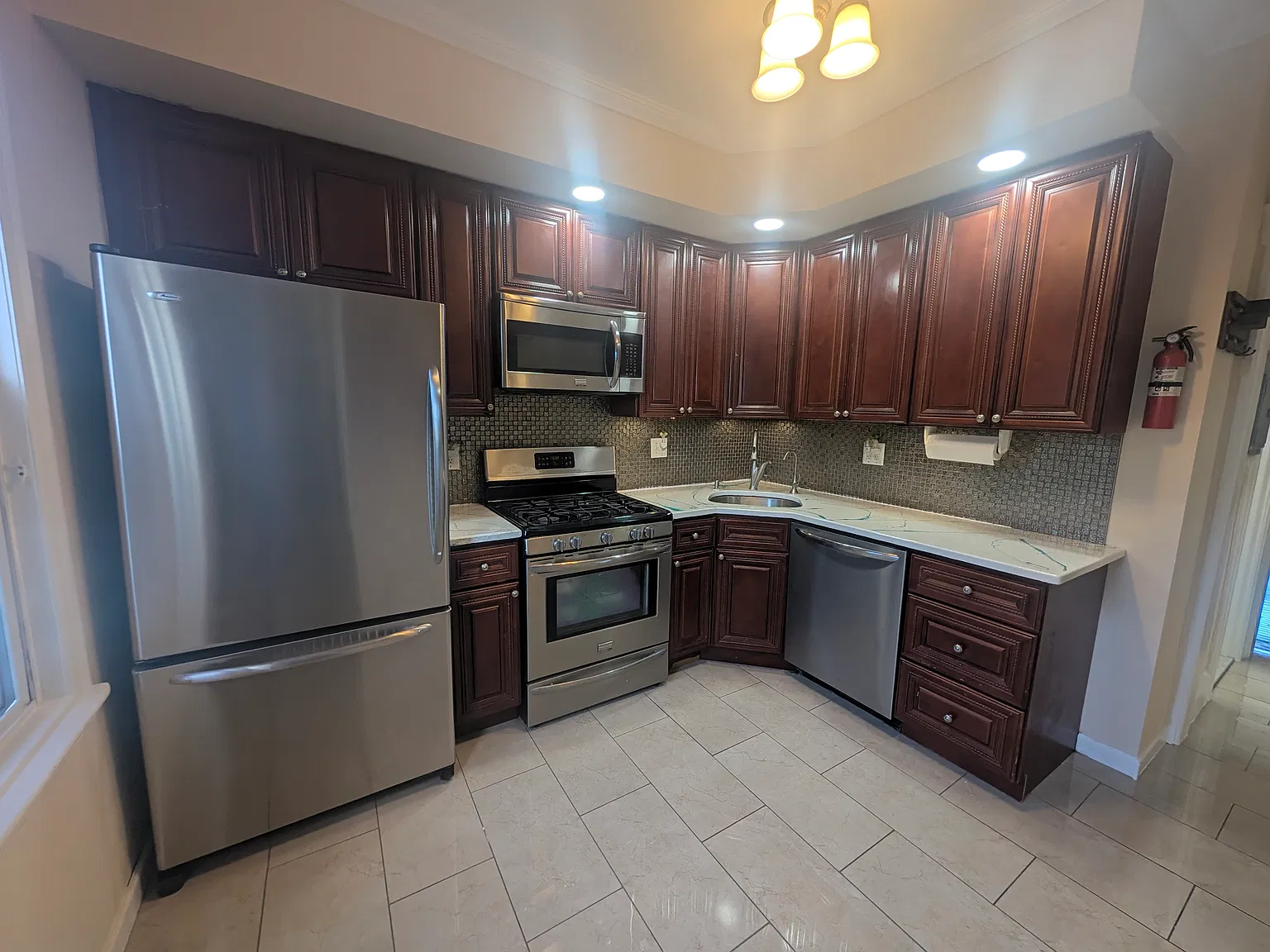 343 Union St — Photo 2
