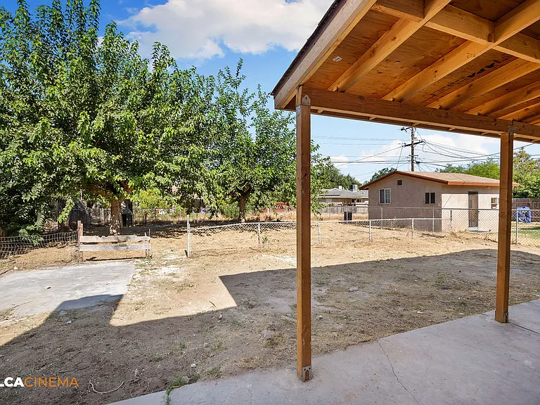 10800 Santa Barbara St — Photo 18