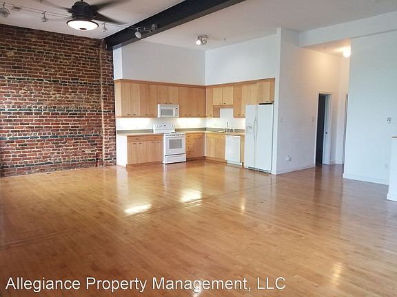 2nd image of 212 E Franklin St #U1